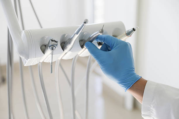 Professional Tooth Extraction technician working in Franklin Farm, VA